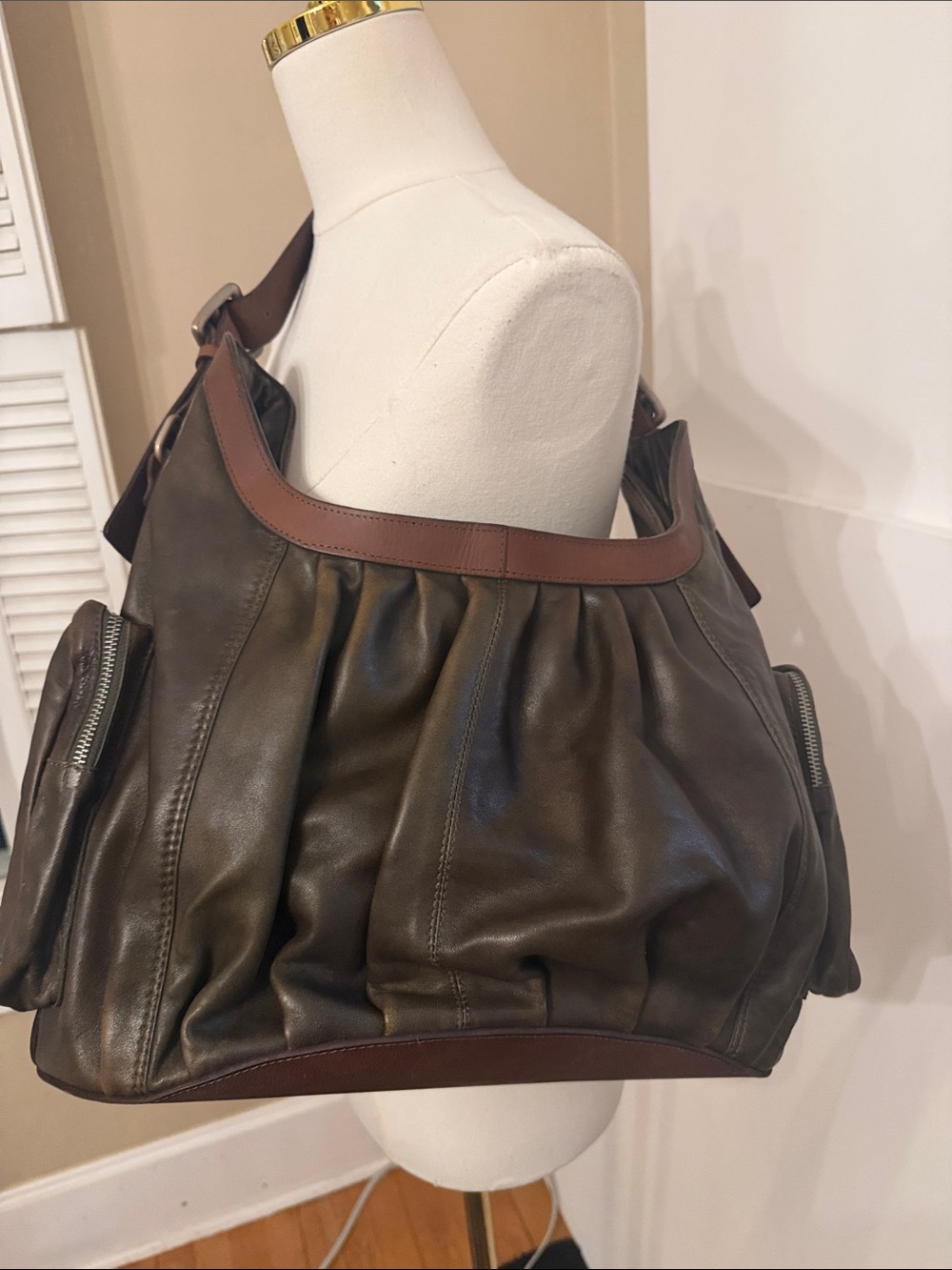 $398! Free People We The Free Hattie Hardware Shoulder Bag Olive NEW - Picture 3 of 14